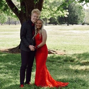 RED PROM DRESS FITS SIZE 00-4